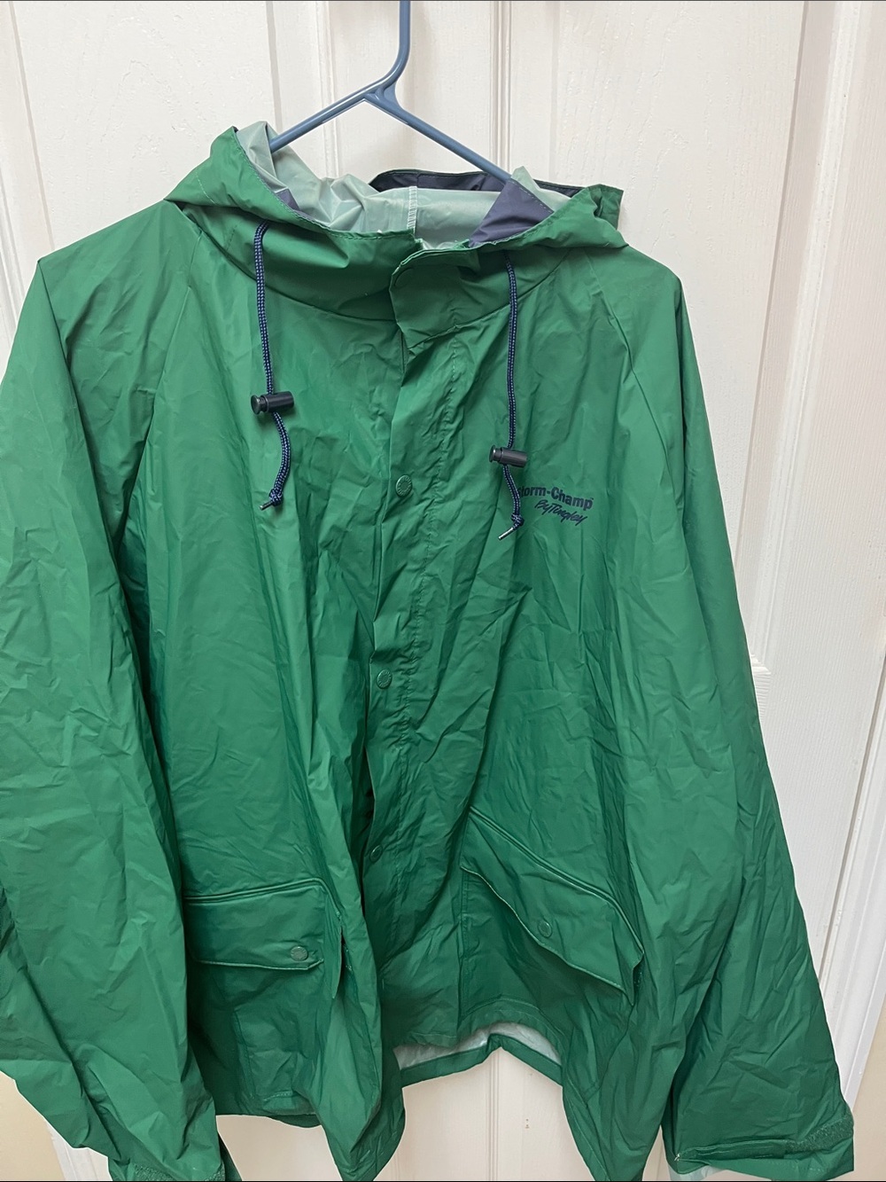 Storm-Champ Men’s Green Hooded Raincoat